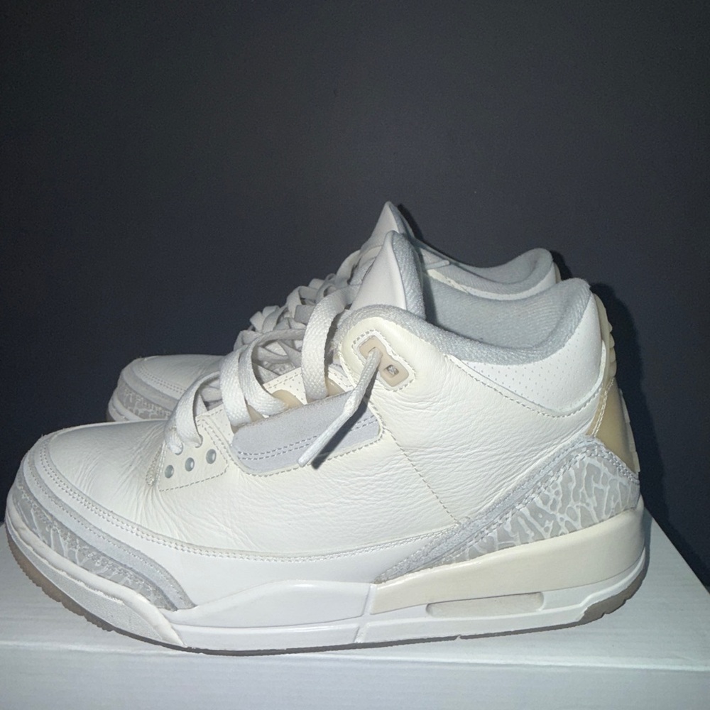 Jordan Sneakers White and Gray